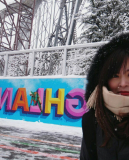 雪のなかで肌がカピカピです。