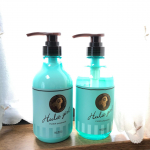 モニターでいただいたフラガール🌺✨...ノンシリコンシャンプー🧴って正直キシキシしてあまりいいイメージがなかったんだけどこのシャンプーは全然きしまないしなんなら髪乾&hellip;のInstagram画像