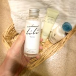 最近使いはじめたヘアオイル🧡MADONNA LILIのもの﻿ブリーチ 毛なのでオイルだとギトギトになっちゃうことが多いんだけど、﻿これはサラサラしててとっても使いやすい☝️﻿アウトバス&hellip;のInstagram画像