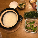 昨日はお庭の野菜たくさん収穫した〜..スナップえんどう、スティックブロッコリー.夕食にみんなで食べたよ〜.スナップえんどうは、オリーブ、ニンニク少しと粉チーズで。.ブロ&hellip;のInstagram画像