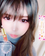 .Shine Rich 01コーラルピーチ#シャインリッチオールインワンティント ..ティントって蛍光ピンクに傾きがちだけどこのカラーは黄みを保ったまま艶もばっちりでかわいい🍑&hellip;のInstagram画像