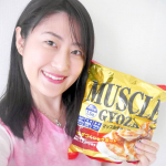 じゃじゃんっ‼️以前から気になっていたマッスルギョーザをお試ししました🎵なんとタンパク質1.5倍カロリー・糖質50％OFF脂質88％OFF食物繊維５倍❗️という、低糖質なが&hellip;のInstagram画像