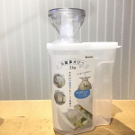 シンプルでアイディア満載の米びつ✨こんばんは。だいぶご無沙汰してました💦今日はシンプルでアイディア満載、そして収納にも優れた米びつをご紹介😊100均でもお見かけする「イノマ&hellip;のInstagram画像