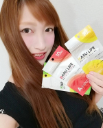 HALULIFE使ってみました♪こちらは貼るだけで美容ケアができちゃう商品です(*^^*)カラーによって効果が違う三種類あります！黄色カラー💛● 内容量：10枚（2枚&times;5シート）●&hellip;のInstagram画像