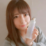 .✼&bull;&bull;┈┈┈┈┈┈┈&bull;&bull;✼.イー・サー・ホワイト【スキンプレパレーションセラム】.拭き取り化粧水に挑戦してみたぜいいいっ( * 'ᴗ' )b𖤐˒˒*.. 洗顔後の&hellip;のInstagram画像