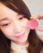 リップバームとハンドクリーム、ニューアイテム&hearts;️ベタベタしすぎず、でもしっとりと。季節の変わり目は唇が荒れるし、手はアルコール消毒でカサカサ。なんか見た目も上品可愛くて持ち歩きたくなる&hellip;のInstagram画像