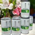 サンスターさんの特保の野菜ジュース「緑でサラナ」飲んでみました✨結構ドロドロしてます😂よく振ってからすぐ飲んでね🤣口に入れるとりんごの味でコーティングされている感じなんだけど、ブロッコリーとキ&hellip;のInstagram画像