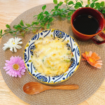 今日の朝ごはんは昨日の残りでグラタンにしました🌸.グラタンに添えたこのブラックコーヒー&hellip;💓💓💓.実はただのブラックコーヒーではなく！なんとなんと❤️コラーゲンやヒアルロン酸&hellip;のInstagram画像