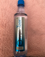 .ダイエットのお供に、今まで飲んでたお水を変えました✨. 生活感丸出しでインスタ映えしなさ過ぎですが現実はこんなものということで💦🤣.家でストレッチや筋トレする時も、公園ウォーキン&hellip;のInstagram画像