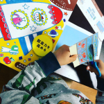 STAY HOMEこどもの日の今日は、学研の工作ドリルで遊びました。指先が起用になる練習☺️絵も可愛くて、毎回作るのが楽しくなるね#学研の幼児ワーク #こうさく #りんごちゃんグラ&hellip;のInstagram画像