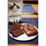 #GWの過ごし方⠀⠀最終日の夜、突然思い立ちブラウニーを焼きました😂w⠀Fat Witch Bakeryのブラウニーミックスを使って焼いたらめっちゃ簡単で美味しく焼けた♡⠀⠀せっか&hellip;のInstagram画像