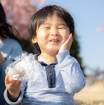 おにぎりにぎにぎした、おにぎりおいしい❤️ #マルトモのかつおぶし #お野菜まる #monipla #marutomo_fanのInstagram画像