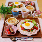 **𝕕𝕚𝕟𝕟𝕖𝕣 𝕞𝕖𝕟𝕦 ୨୧ ガパオライス୨୧ サラダ🥗୨୧ キャベツとベーコンのスープ୨୧ ナッツブラウニー୨୧ いちご🍓**暑くなるとエスニックごはん🇹&hellip;のInstagram画像