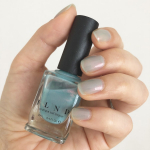 おうち時間に久しぶりにマニキュアを💅ケアの為もう何か月も素爪で居たけどやっぱり気分上がります⤴️used: @ilnp Valentina&hellip;2枚目はお試しさせて貰った&ldquo;ハリーハリー大人のハ&hellip;のInstagram画像