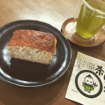 バナナブレッド焼きました！ふんわりふわふわで軽くて食べやすい！大成功！娘のごはんにもいいしまた作るぞ..お供のお茶は今朝も紹介した#こいまろ茶 合う〜緑茶が&hellip;のInstagram画像