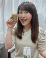 ☆おうち時間☆私の朝の定番は、サンスターの「緑でサラナ」・・コレステロールを下げる野菜の力(SMCS)を含んだ日本で唯一※の特定保健用食品💕💕 ・・忙しい朝でも手軽に飲&hellip;のInstagram画像