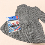 ウエストに合わせるとワンピースの丈が長くていつも遊ぶ時に引っかかるので&middot;&middot;&middot;&middot;&middot;笑両面テープで裾上げできる時代に親になれてよかった！！2センチくらい短くしてみたから明日着せてみよう～！ #水に&hellip;のInstagram画像