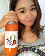 毎朝飲んでいる奇跡の人参ジュース🥕これは添加物を一切使用していない栄養値が高いジュースなの！人参ジュースって聞くと「苦そう、不味そう」っていうイメージがあるかもしれないけど 程良い甘さがあ&hellip;のInstagram画像