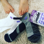 幼稚園登園に向けて、または少し大きくなった子どもの衣服や靴下にお名前シールを貼る季節になりました。今回使ったのはソックスラベルのラベンダー。他にもピンク・ブルー・イエロー・ホワイト・グレーがあ&hellip;のInstagram画像