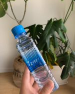 アイザーピュアウォーターを頂きました😆💕普段から、お水ばっかり飲んでるけど、、アイザーピュアウォーターは喉をすっと通る感じが普段飲んでる水とは違った❗️放射線物質とか有害な不純物が&hellip;のInstagram画像
