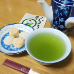 こいまろ茶をいただきました🍵✨見た目は鮮やかな濃い緑色だったので、味も濃いのかな？と思ったけど濃いどころか少し甘味も感じるまろやかな味で驚き👀‼️ 最近ペットボトルの緑茶をずっと飲んでたけど、&hellip;のInstagram画像