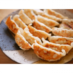 信栄食品さんのマッスルギョーザなるものをお試しさせていただきました🥟✨ なんと！タンパク質1.5倍カロリー・糖質50％ＯＦＦ脂質88％ＯＦＦ食物繊維5倍ということでダイエット中には&hellip;のInstagram画像