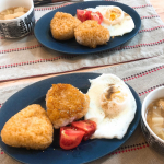 ◎#休日朝ごはん有給でお休みで、旦那も今日は在宅勤務の日なのでゆっくり朝ごはん🍳モニプラさんでモニター当選した\\ かき醤油 //を使って#焼きおにぎりプレート作りました😘&hellip;のInstagram画像