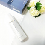 .★エステシモウェルサートリーンセラム（100ml/ &yen;4200　+tax)..たるんだカラダを内側から燃やすエステ専売のボディケア美容液をお試しさせて頂きました配合成分がすご&hellip;のInstagram画像