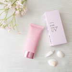♡プラスキレイ ピンクトーンアップUV ♡SPF30/PA++.血色感を与えて、健康的なツヤ肌へと導く肌なじみの良いピンク色のUVクリーム❤️.汗をかいても落ちにくく、石鹸で落&hellip;のInstagram画像
