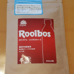 タイガーのルイボスティ✴今回はペットボトル専用を試してみました🎵茶葉が細いサシェに入っているのでペットボトルにするっと入ります✨ルイボスティができたらサシェを外してペットボトルのキャッ&hellip;のInstagram画像
