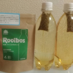 タイガーさんのオーガニックルイボスティー🎵ペットボトルの水に入れて一晩(正確には６時間)置くだけで出来て、超美味しいっ！！一枚目は入れた直後、二枚目が完成写真#タイガールイボスティー&hellip;のInstagram画像