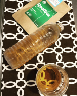 タイガー様のルイボスティーをお試しさせていただきました💕美味しいルイボスティーがペットボトルに入れるだけで簡単に水出しで作れます😊クセがなく飲みやすいし、後味もスッキリ爽やか〜🌱職場の冷蔵庫に常備&hellip;のInstagram画像