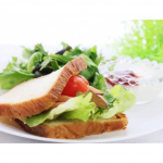 あのクリームパンで有名な八天堂。その八天堂の「とろける食パン」が冷凍便で届きましたー！八天堂のとろける食パンは、マーガリンや発酵バターを贅沢に使用。生地に幾重にも織り込んで手間ひまをかけて&hellip;のInstagram画像