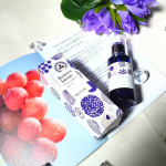 『sorabudo』オーガニックスキンケアボタニックセラム（美容液）こちらはなんと、ぶどうから抽出した酵母が主役の美容液😲💎.ぶどうから抽出した酵母には、肌に必要な成分やアンチエイ&hellip;のInstagram画像