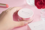 ■. @beautifulskin.jp ミネラルファンデーションF.お肌にやさしいミネラルファンデーションに、肌悩みの原因である活性酸素から素肌を守るフラーレンを配合💡.&hellip;のInstagram画像