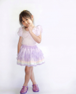 .@nissen_kids_official 様のトップスモニターに当選しました(全力で嬉しい)！薄いパープルカラー着用中！白とネイビーもラインナップにあるよ！首元のパールとリボン、肩&hellip;のInstagram画像