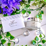 プラセンタ・サイタイ同時抽出エキス配合のオールインワンクリーム💎...NO GRAVITY　エポオールインワン@epauler.jp こちらのクリーム、中に細かいカプセルが&hellip;のInstagram画像