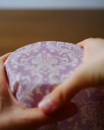 【#みつろうラップ 🌏地球】﻿﻿最近気になっていた#エコラップ 「みつろうラップ」を手作りしてみました。﻿﻿﻿\ みつろうラップとは /﻿みつろうラップとは、#みつろ&hellip;のInstagram画像