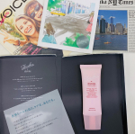 .シズカホットクレイ✨ W洗顔不要のクレンジング🍀  温感タイプのスキンケアを使ったことがないので初挑戦☺️  手にとるとすっごく伸びて、お肌につけると&hellip;のInstagram画像