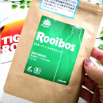 ルイボスティー生活、続けてます☺.以前ポストしたプレミアムルイボスティーと同シリーズの、こちらを今回試してみました。TIGERオーガニック生葉（ナマハ）ルイボスティー500mlペッ&hellip;のInstagram画像