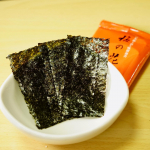 嘉永2年創業の老舗【山本海苔店】の味附海苔「味の花」・味海苔大好き💕子供のころ、我が家では父のボーナス支給日に好きな食べ物を買ってくれるというルールがありいつも味海苔をおねだりして&hellip;のInstagram画像