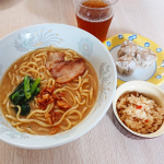 *夜中の麺テロ失礼します「お水がいらない」シリーズの「お水がいらない 横浜家系ラーメン」をモニターしました。	キンレイ【お水がいらない 横浜家系ラーメン】（1人前/袋)価格：3&hellip;のInstagram画像