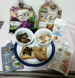 「パンにねりごま」の画像（1枚目）