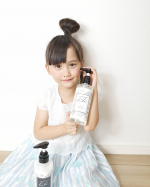 マドンナリリヘアシャンプー&トリートメントを使いはじめました(*^^*)✨　まずシャンプーを使う時に一番気になるのって　香りだと思うんですけどこちらはホワイトティーシトラスの香りがして&hellip;のInstagram画像