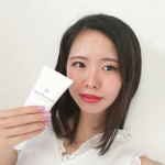 🌹🔸コスメ紹介🔸レスタリアージュ様の「グラミーバストクリーム」のご紹介です✨*首から胸にかけてのマッサージってリンパへの影響もあるし、小顔効果とか疲れを取るとか考えると大切だと思う。あ&hellip;のInstagram画像
