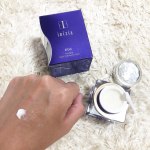 気になる目元に﻿﻿アンチエイジング﻿リペアトリートメント　アイクリーム﻿﻿気になる目尻のシワや、目袋に着目した成分を高配合！﻿﻿植物性幹細胞培養液、﻿アルジレリンは、筋&hellip;のInstagram画像