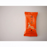 山本海苔店さんの味付け海苔。普段特にこだわりなく普通の海苔を食べてますが、こちらの海苔はパリッとほろほろっと繊細な食感で美味しかった✨子供は海苔でご飯巻いて食べるのが大好きなので美味しくいただ&hellip;のInstagram画像