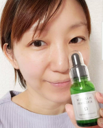 眠れないのでスキンケア使いきった感想✨ヒト幹細胞美容液プラチナソリューション大事に使ってたけどちょっと前に使いきりました😂洗顔のあとにつけてこのあとはクリームやジェ&hellip;のInstagram画像