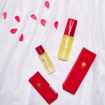 自粛期間のスキンケア、皆さんはどうされてますか？🤔・私は最近ではもっぱらシンプルになり、皮膚科で処方されたローションと、椿油の2アイテムで簡単ケアをしています😊🌸・椿油と言&hellip;のInstagram画像