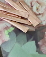 🍑#潤姫桃子 うるひめももこぴちぴちピーチ味 30包&yen;2,980(税別).100%国産米由来セラミド、ぷるぷるコラーゲン、カラダに優しいビタミン配合粉雪パウダーのスティックタイ&hellip;のInstagram画像